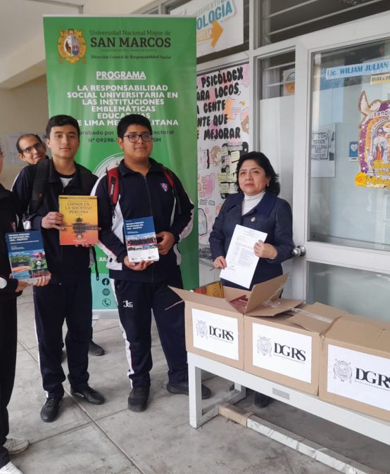 Dirección General de Responsabilidad Social se enorgullece de donar libros al colegio José Granda